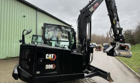 livraison de la numéro 4 Caterpillar 306CR « Black Édition »