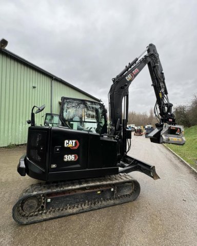 livraison de la numéro 4 Caterpillar 306CR « Black Édition »