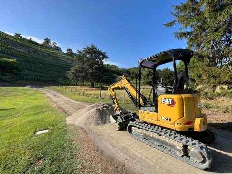 Location de mini pelle pour travaux - BR.MAT à Condrieu